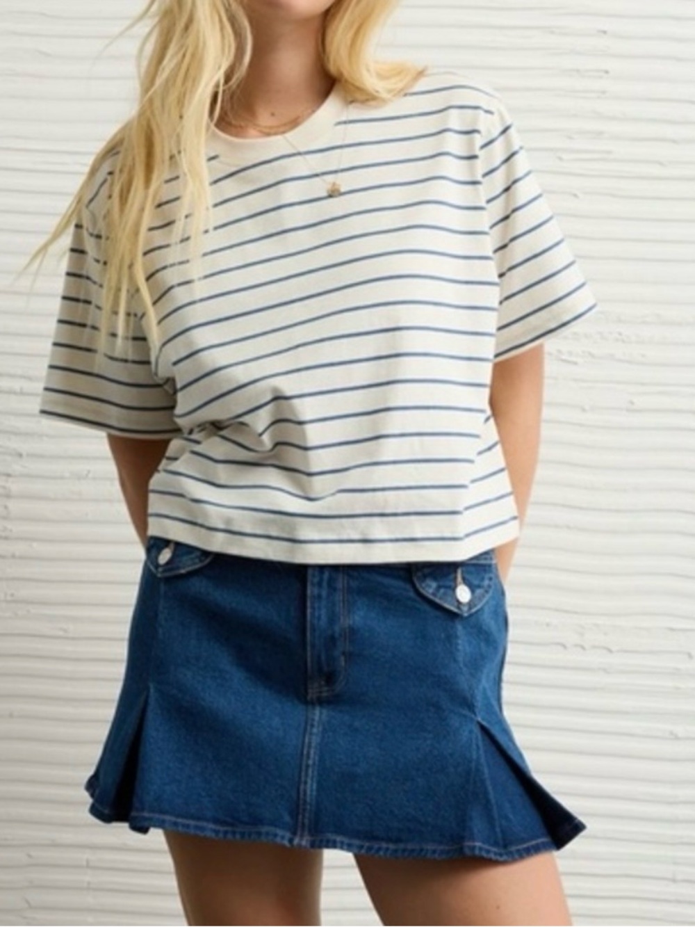 American eagle AE Stretch Low-Rise A-Line Pleated Mini Skirt size 6